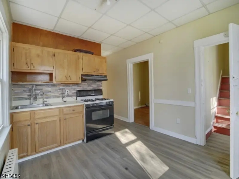 517 Clifton Ave, Clifton, NJ 07011 - #3