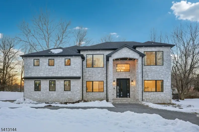 39 Billingsley Dr, Livingston, NJ 07039 - #3