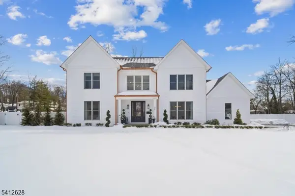 31 North Dr, Livingston Twp., NJ 07039