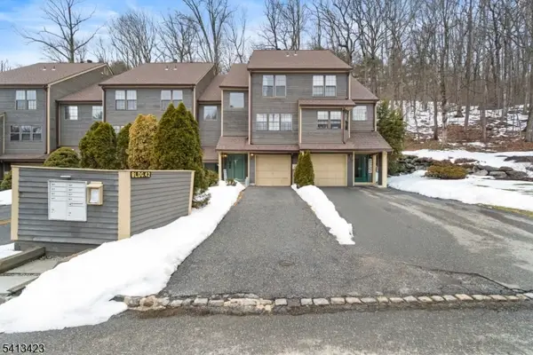 42 Lexington Ln #E, West Milford Twp., NJ 07480