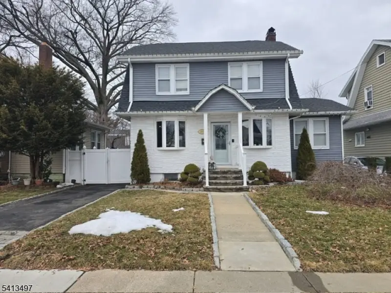 109 Bradley Ave, Bergenfield, NJ 07621 - #1