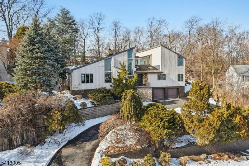 19 Skyline Dr, West Orange, NJ 07052 - #1