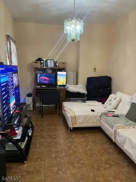 8 Zabriskie St, Haledon, NJ 07508 - #3