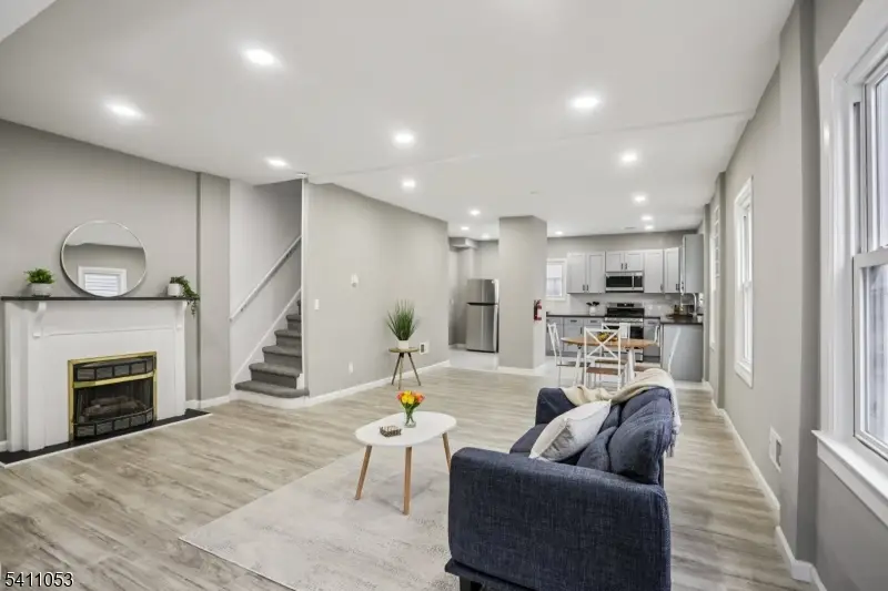 27 Stone St, North Plainfield, NJ 07060 - #1