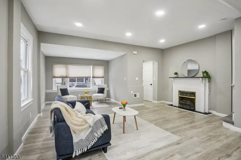 27 Stone St, North Plainfield, NJ 07060 - #3