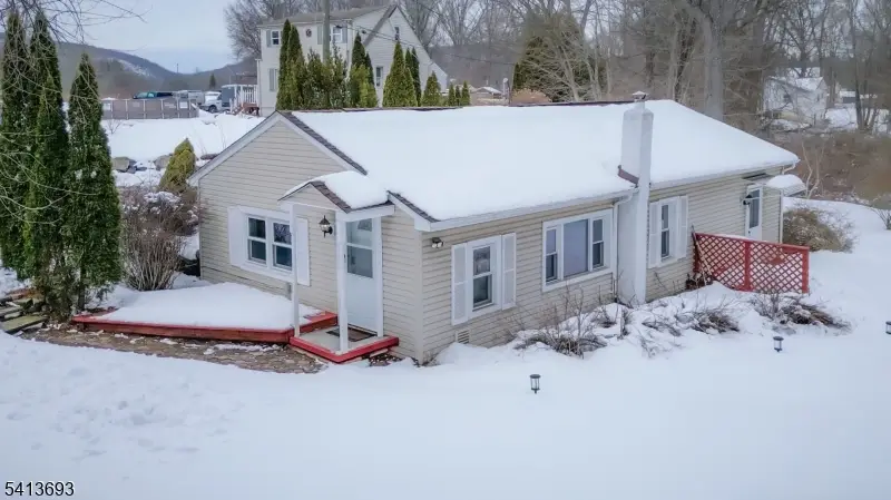 10 Ludlow St, Lake Hopatcong, NJ 07885 - #1