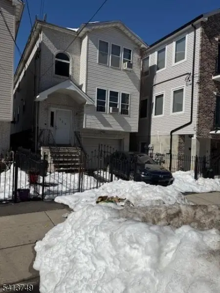 629 S 18th St, Newark, NJ 07103 - #1