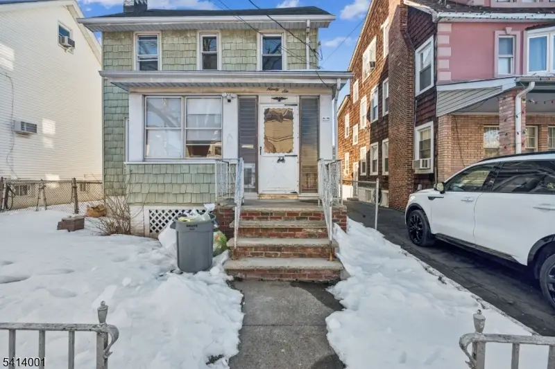 96 Beaumont Pl, Newark, NJ 07104 - #2