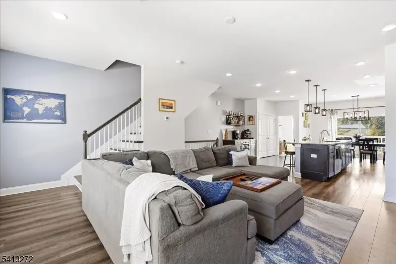 905 Abbe Rd, Little Falls, NJ 07424 - #1