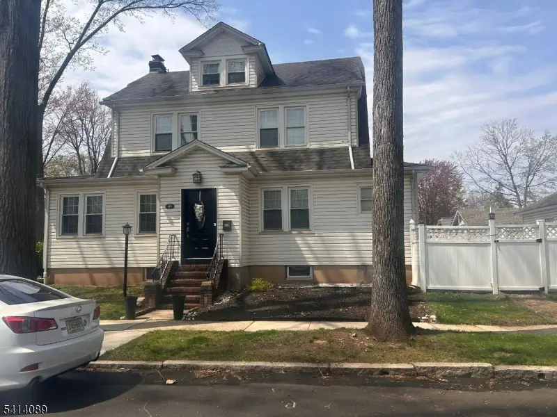 401 Woodland Ave, Roselle Park, NJ 07204 - #1
