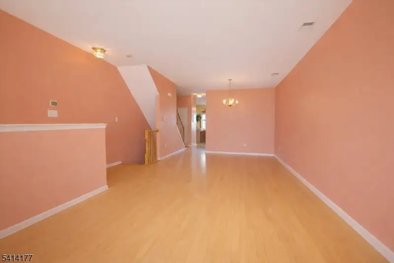 92 Perez Dr, Newark, NJ 07103 - #3