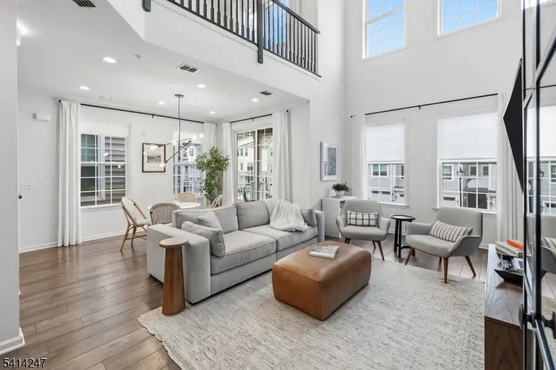 35 Aspen Dr, Cedar Grove, NJ 07009 - #3