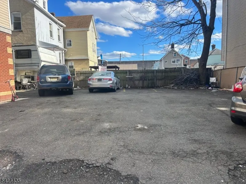 410 1st Ave #4, Elizabethport, NJ 07206 - #3