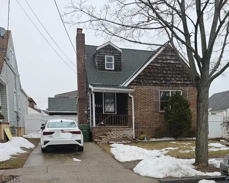 410 Miltonia St, Linden, NJ 07036 - #1