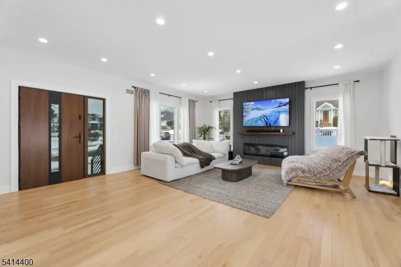 6 Hillside Ter, Wallington, NJ 07057 - #2