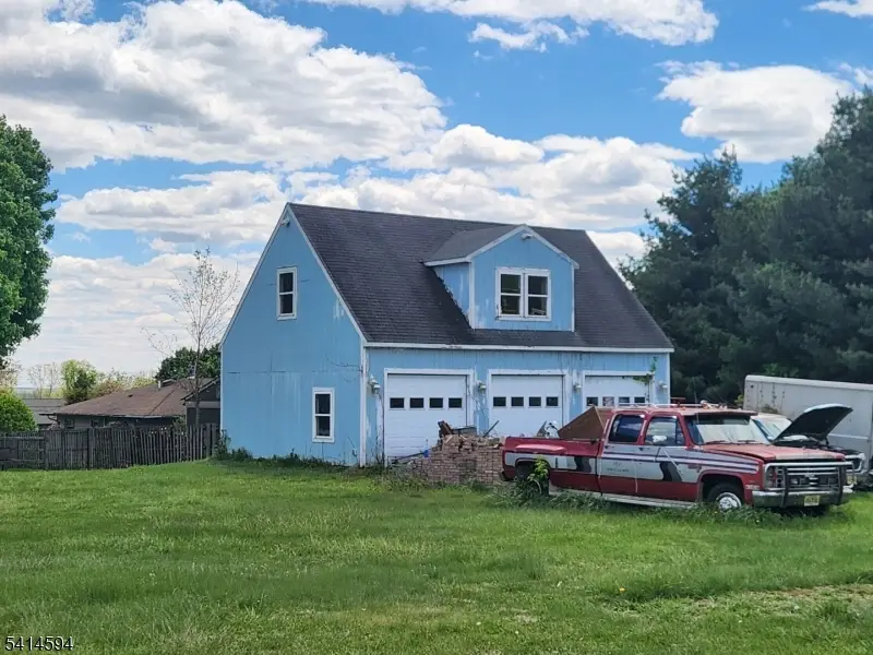 2 Abrams Rd, Holland, NJ 08848 - #3