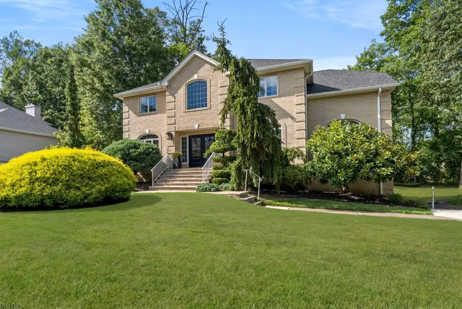 9 Woodland Ct, Wayne, NJ 07470 - #2