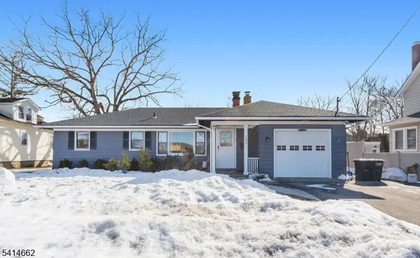 125 Meadowbrook Ave, Wanaque Boro, NJ 07465