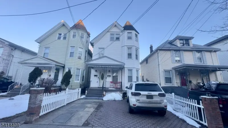 394 Cortlandt St, Belleville, NJ 07109 - #1