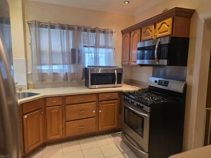 5 Roosevelt Ave, East Orange, NJ 07017 - #2