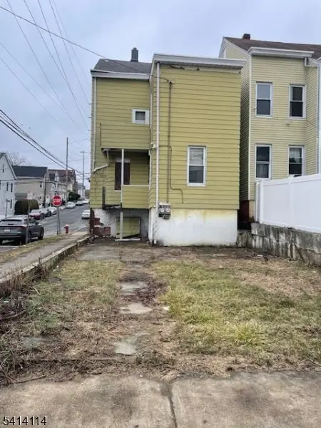 42 Brown Ave, Prospect Park, NJ 07508 - #1