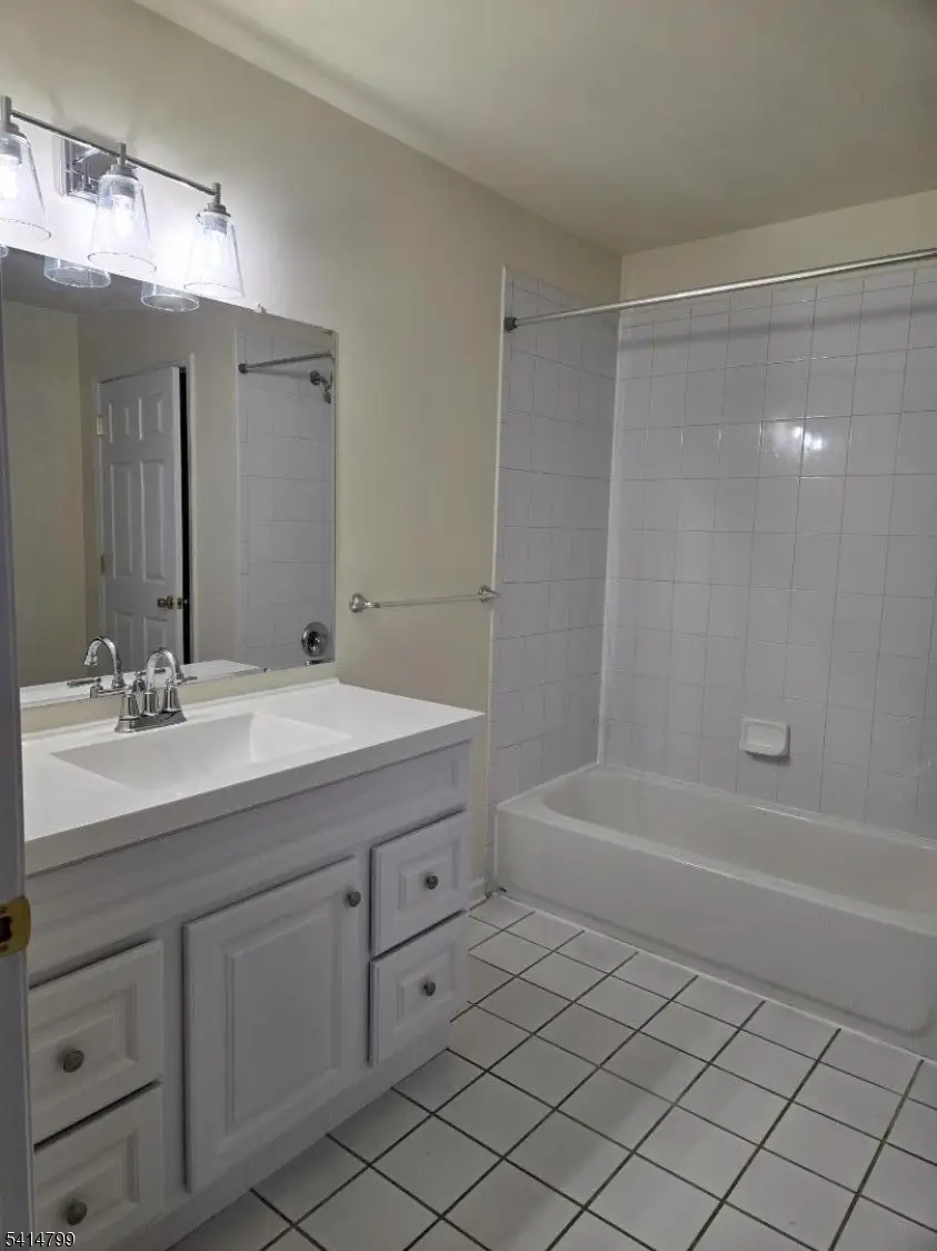 206 Pinelli Dr, Piscataway, NJ 08854 - #2