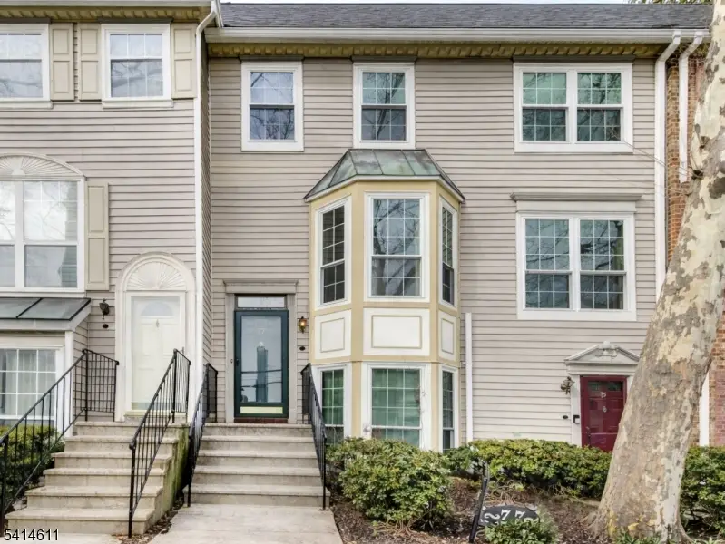 77 Howard St, Newark, NJ 07103 - #1