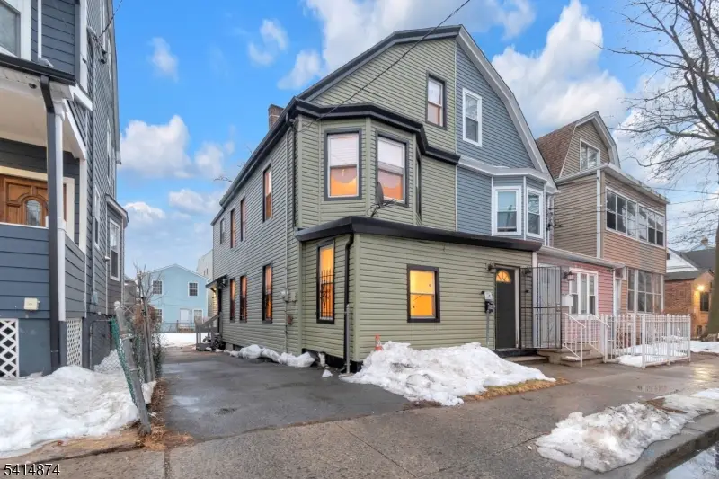 44 Stuyvesant Ave, Newark, NJ 07106 - #1