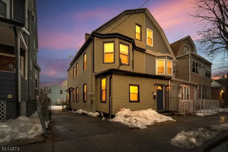 44 Stuyvesant Ave, Newark, NJ 07106 - #3