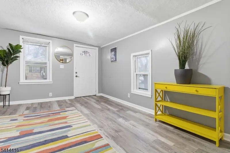 1922 Barnett St, Rahway, NJ 07065 - #3