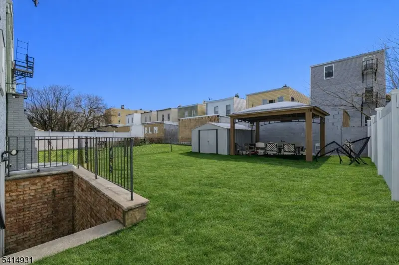 186 Fabyan Pl, Newark, NJ 07112 - #3