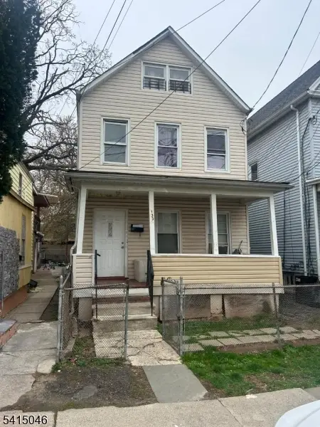 133 Smith St, Elizabeth City, NJ 07201