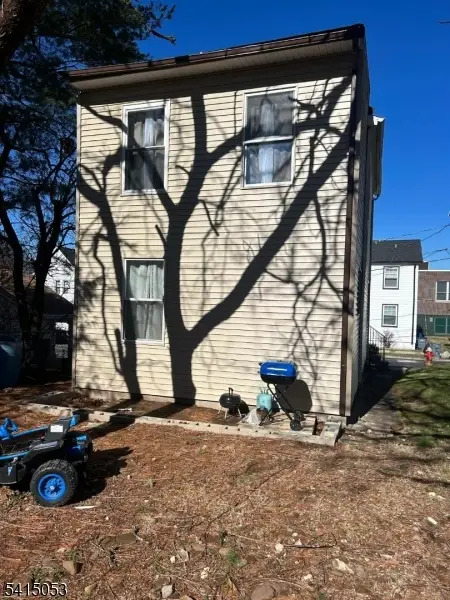 137 Oswald Pl, Vauxhall, NJ 07088 - #1