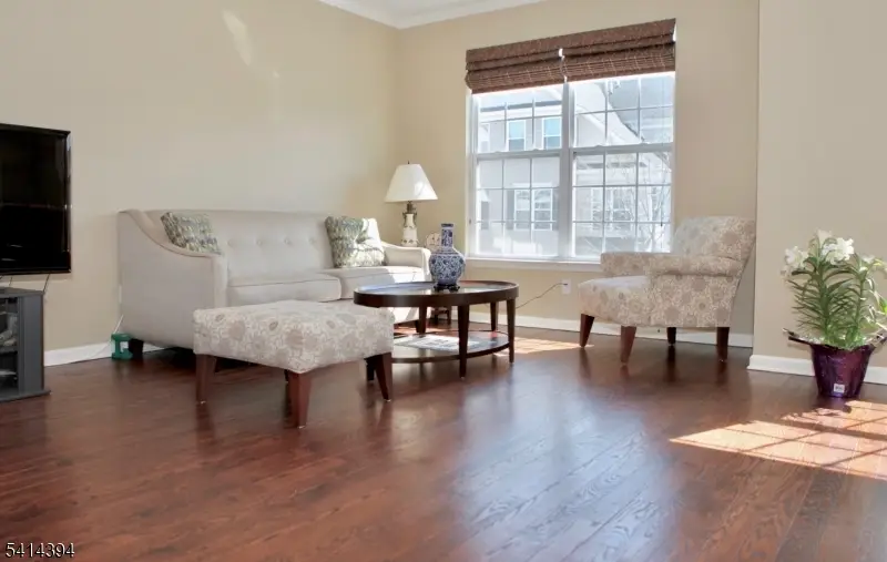 105 Swing Bridge Ln, South Bound Brook, NJ 08880 - #3