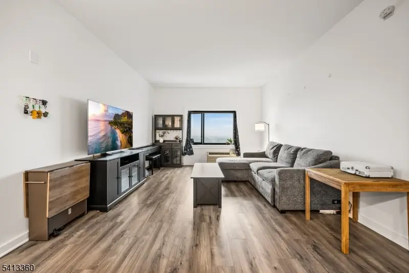 1 Carriage City Plz #1614, Rahway, NJ 07065 - #3