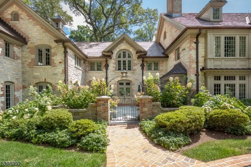 156 Overleigh Rd, Bernardsville, NJ 07924 - #2