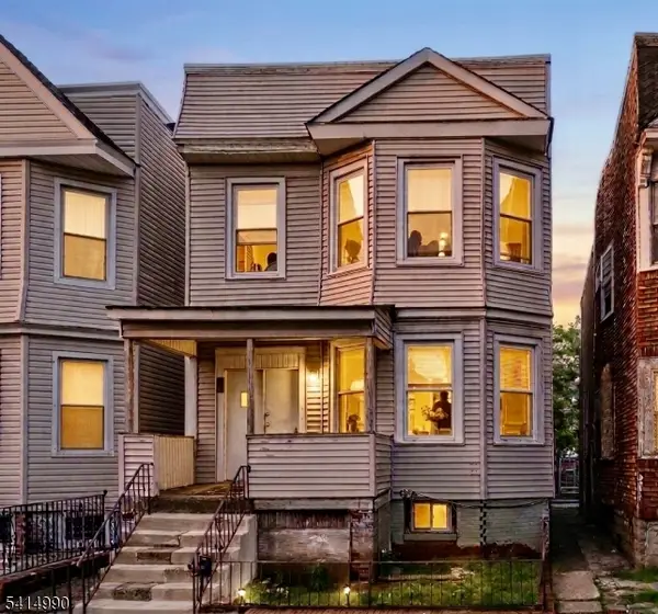 156 S 12th St, Newark City, NJ 07107