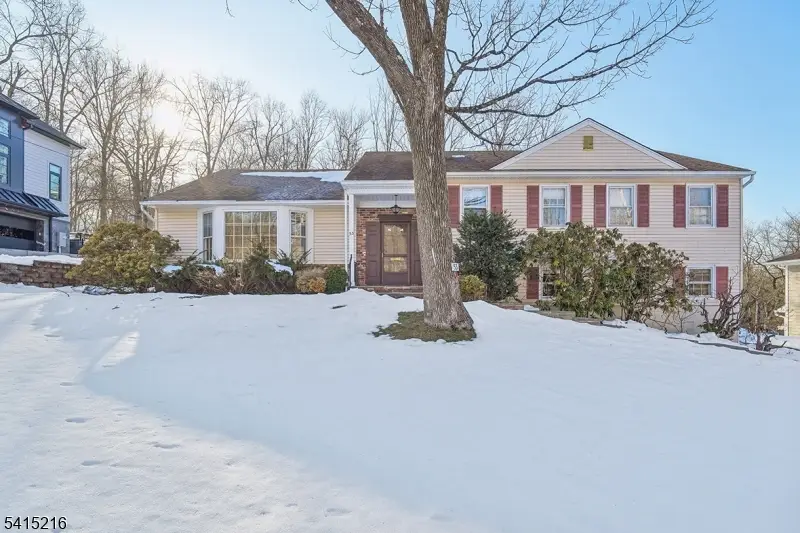 53 Sherbrook Dr, Berkeley Heights, NJ 07922 - #1