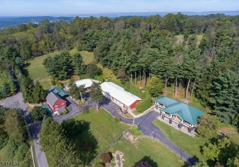 201 Lows Hollow Rd, Lopatcong, NJ 08886 - #2