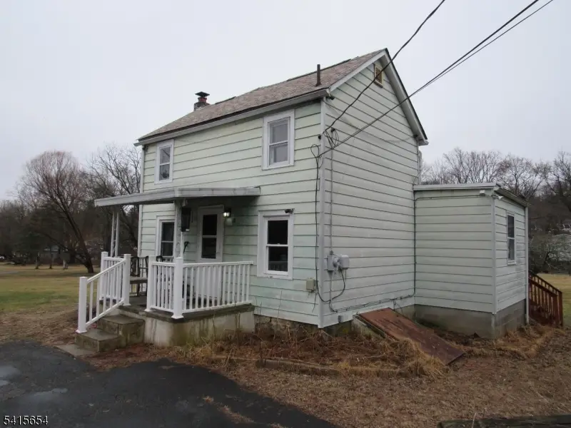 17 Lackawanna St, Hampton, NJ 08827 - #3