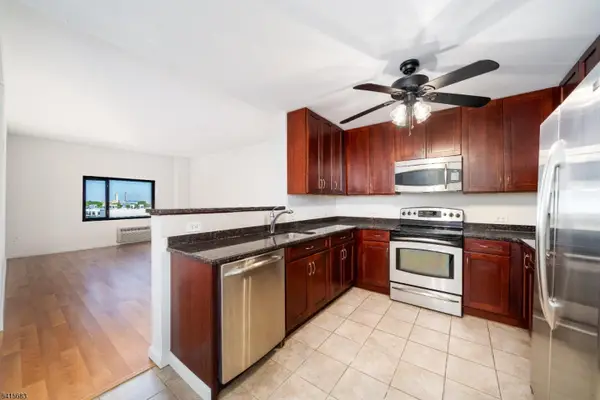 1 Carriage City Plz #705, Rahway City, NJ 07065