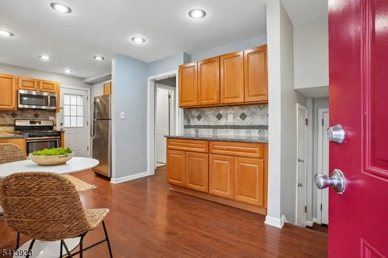 184 Bell St, Belleville, NJ 07109 - #3