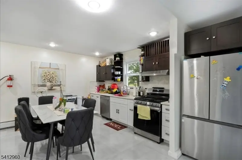 21 Lawrence St, Watsessing, NJ 07003 - #3