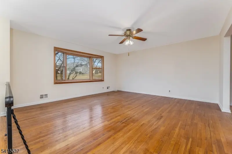 21 Slope Dr, Beattystown, NJ 07840 - #3