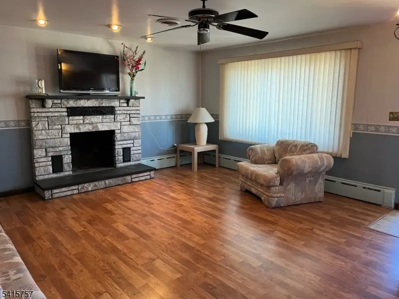 5 Sydney Pl, Manville, NJ 08835 - #2