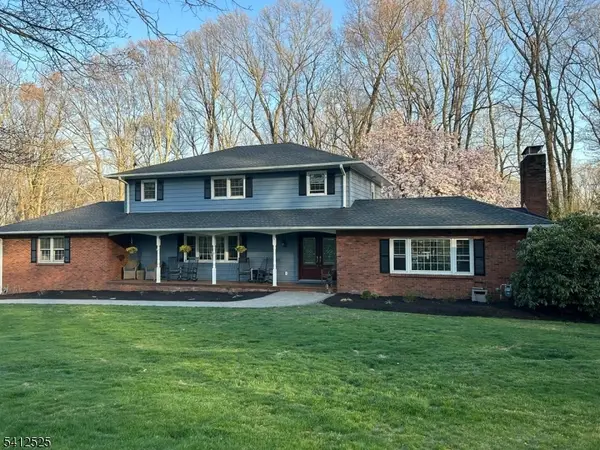 5 Parkwood Rd, Roxbury Twp., NJ 07876