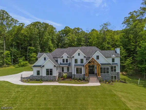 8 Cobblestone Ct, Warren Twp., NJ 07059