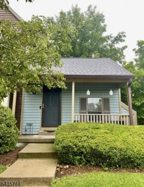 70 Wood Duck Ct, Allamuchy Twp., NJ 07840