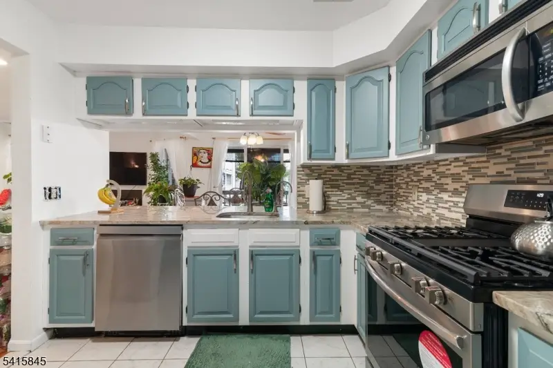 15 Boulder Run Rd, Paterson, NJ 07501 - #3