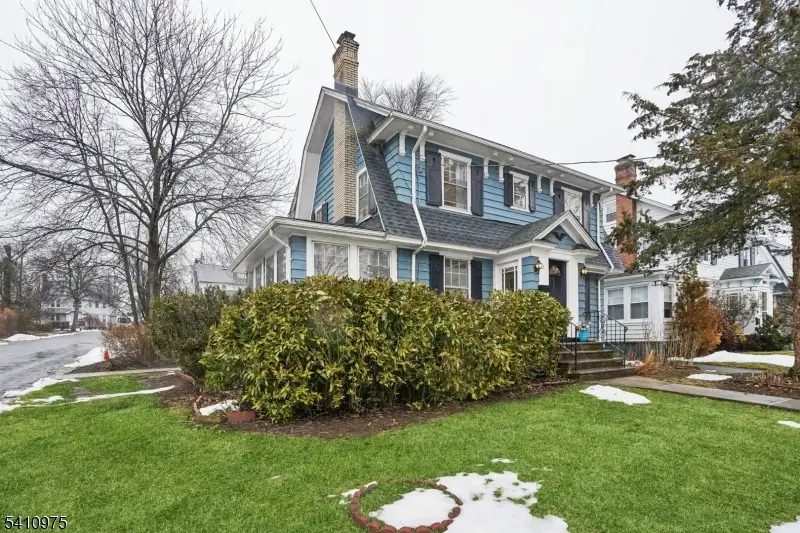 25 Burnett Ter, Maplewood, NJ 07040 - #1